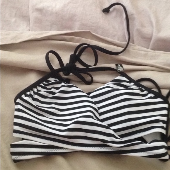 PINK Victoria's Secret Other - OW NWT VS Pink bikini top